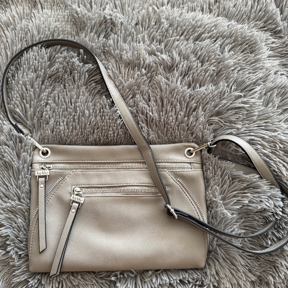 Nicole Miller grey faux leather crossbody bag